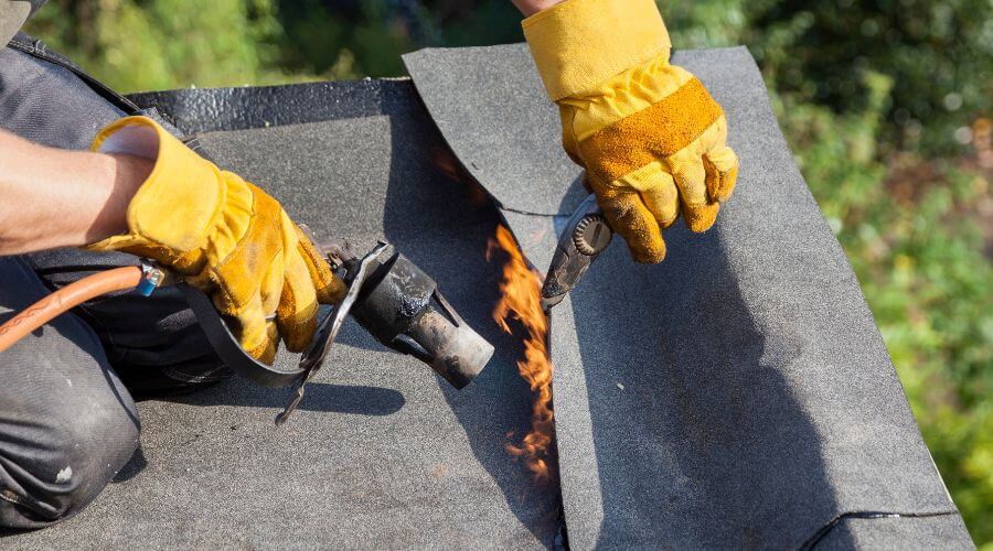 Professional residential roofers in Aurora, OR